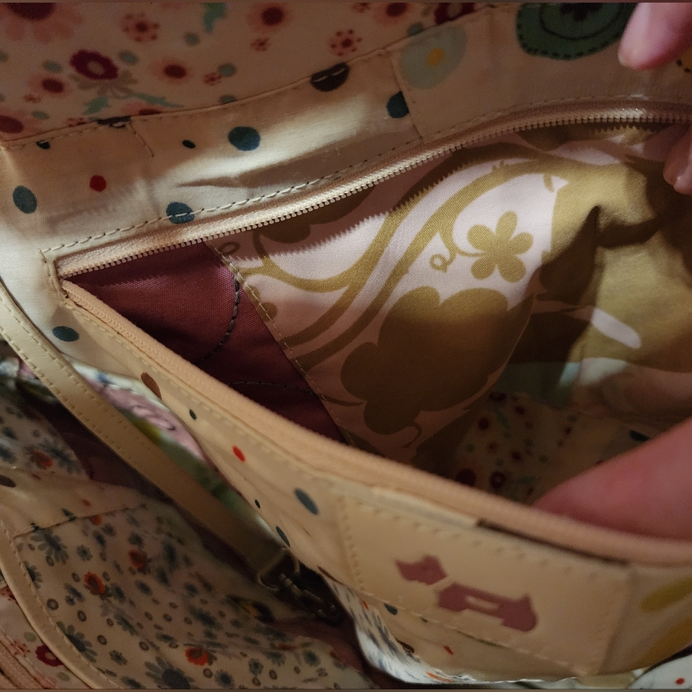 Cynthia Radley Cream Leather Tote - Picture 14 of 16